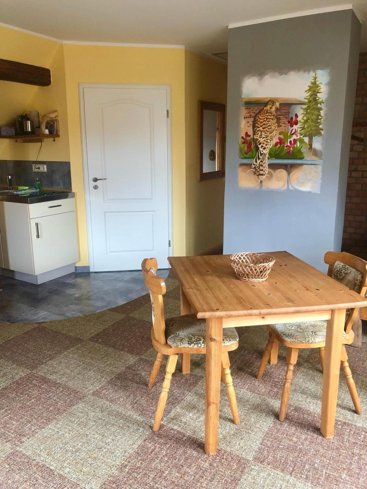 Falkenwohnung *